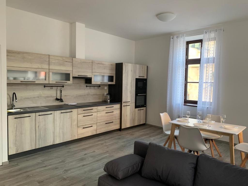 Klicperovo 3Kk Appartamento Hradec Králové Esterno foto