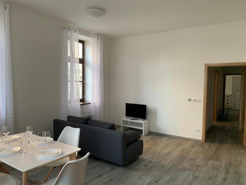 Klicperovo 3Kk Appartamento Hradec Králové Esterno foto